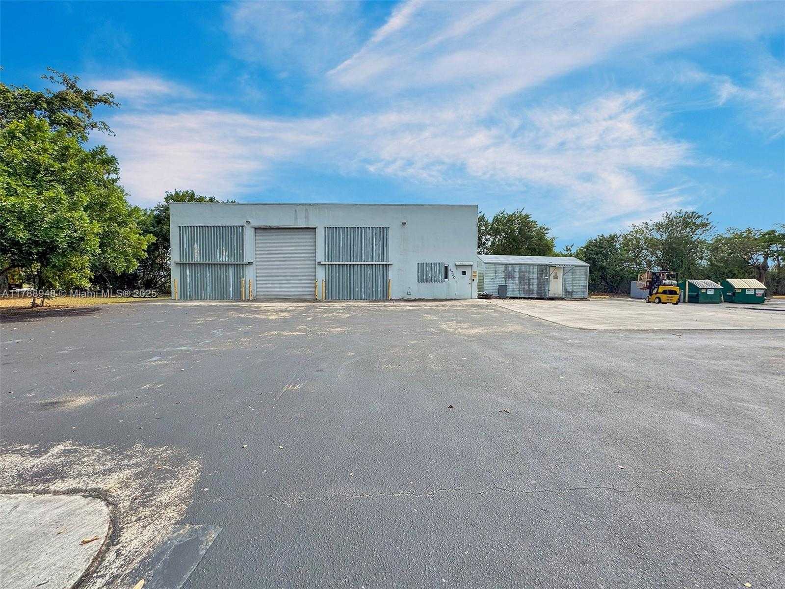 Small Image of Miami Gardens Number 69