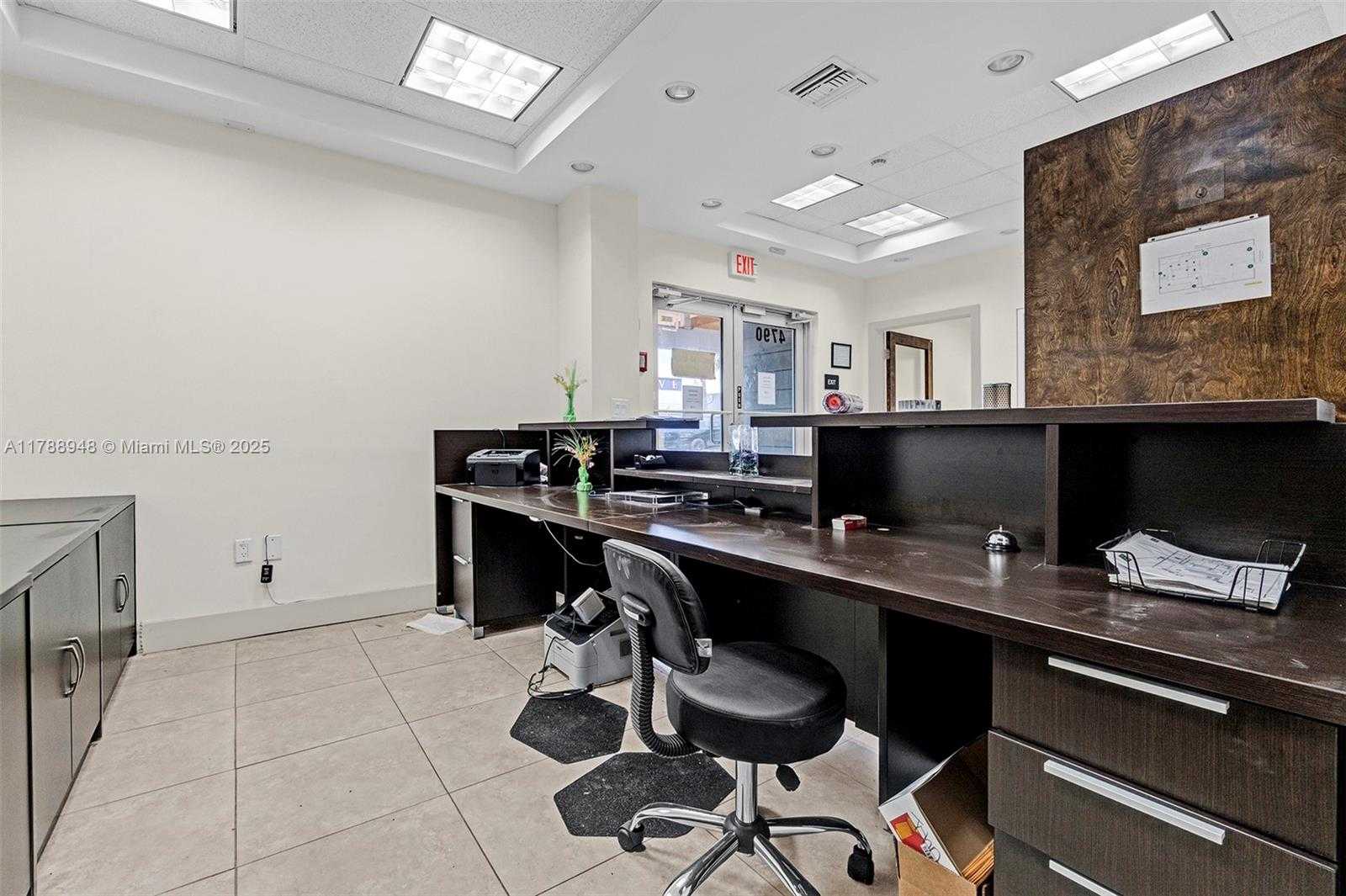 Small Image of Miami Gardens Number 8