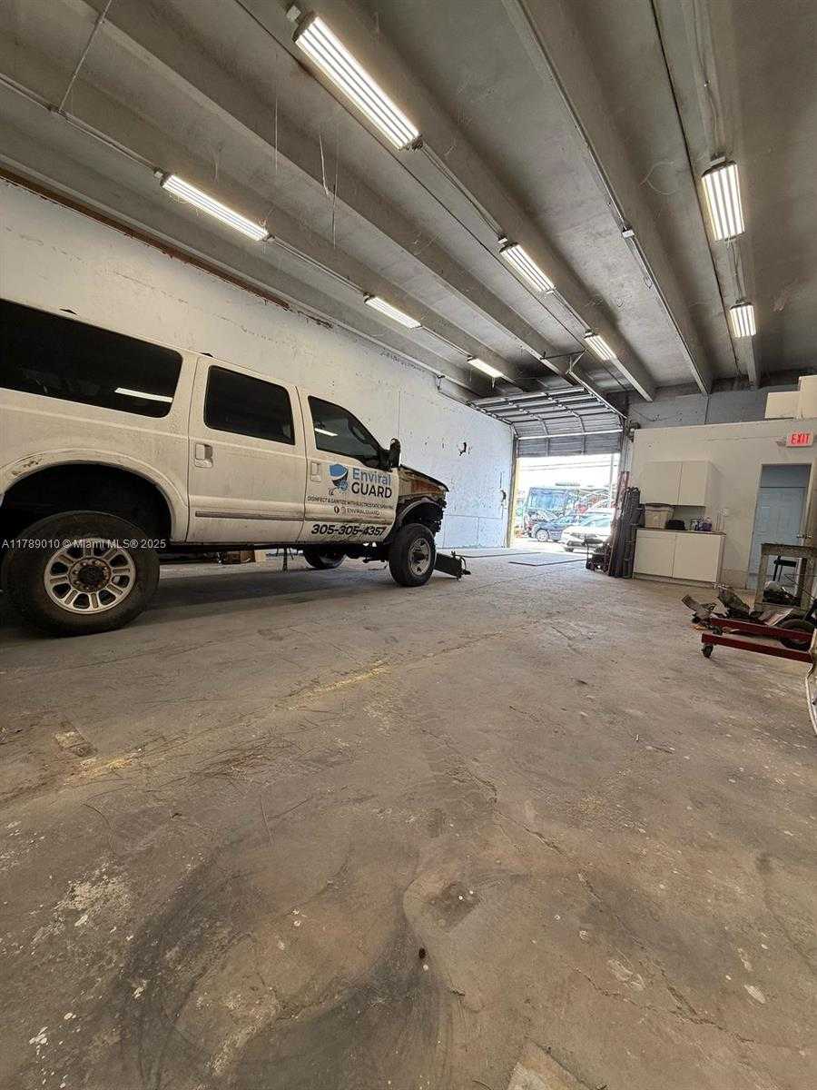 Small Image of 11750 NORTH WEST 25TH STREET #BAY 7, Hialeah Number 2