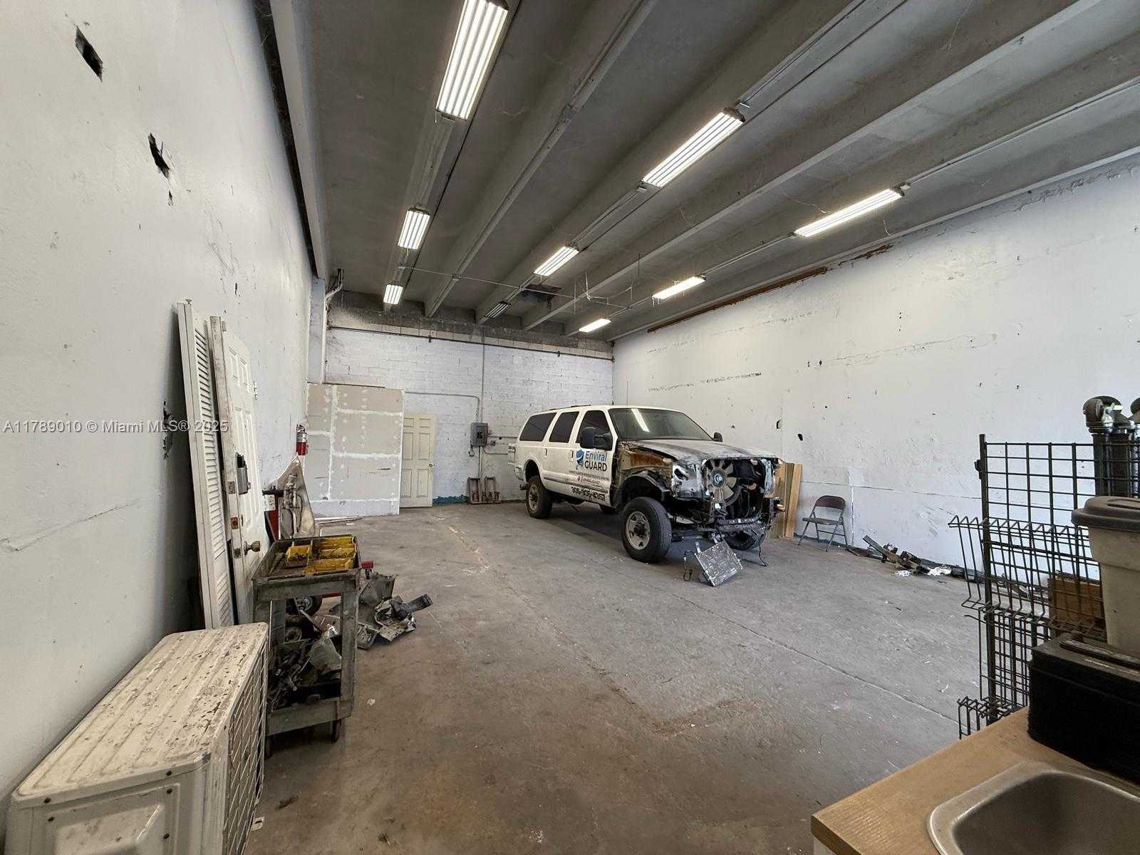 Small Image of 11750 NORTH WEST 25TH STREET #BAY 7, Hialeah Number 3