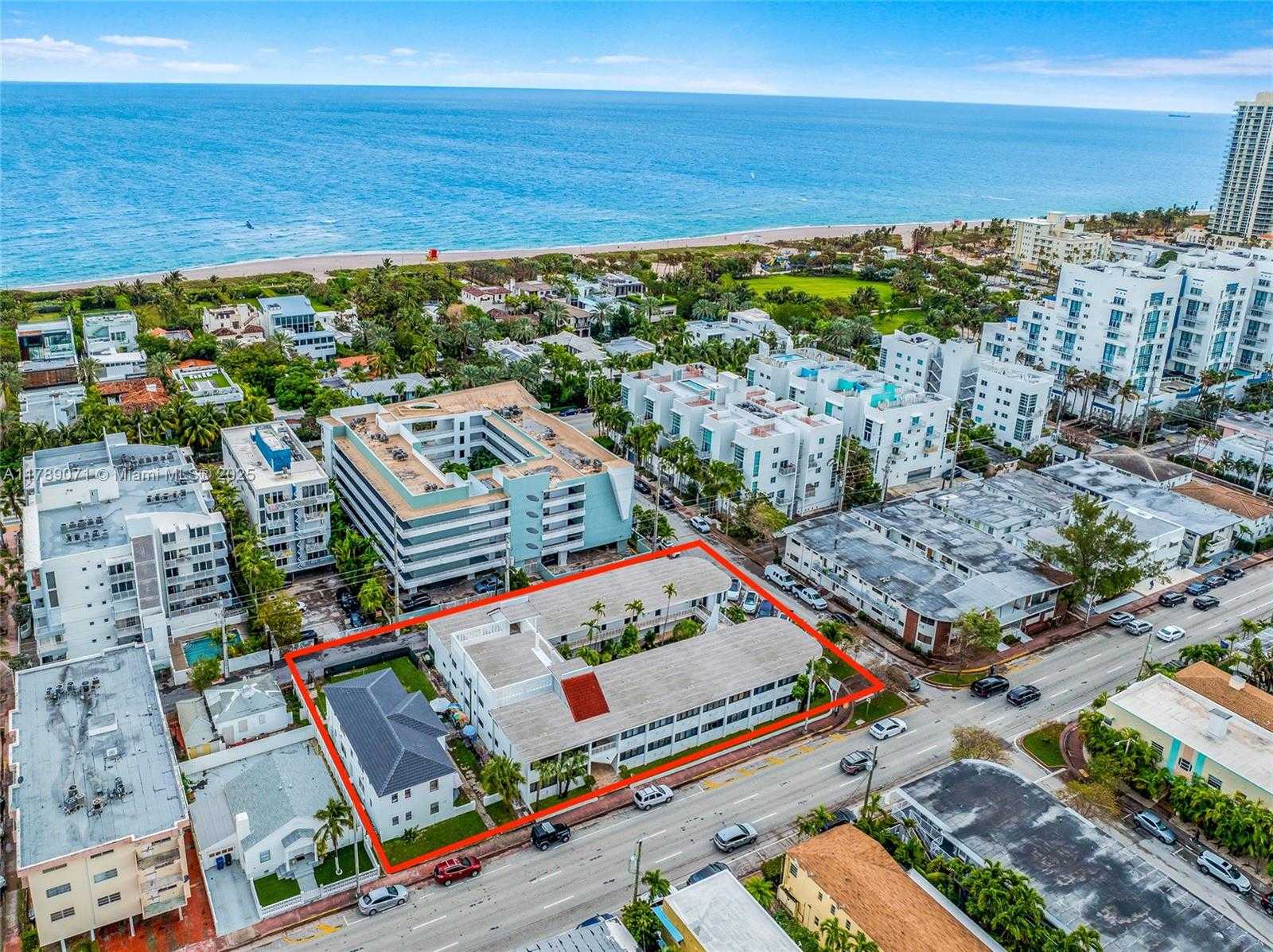 Small Image of 7825 HARDING AVE, Miami Beach Number 10