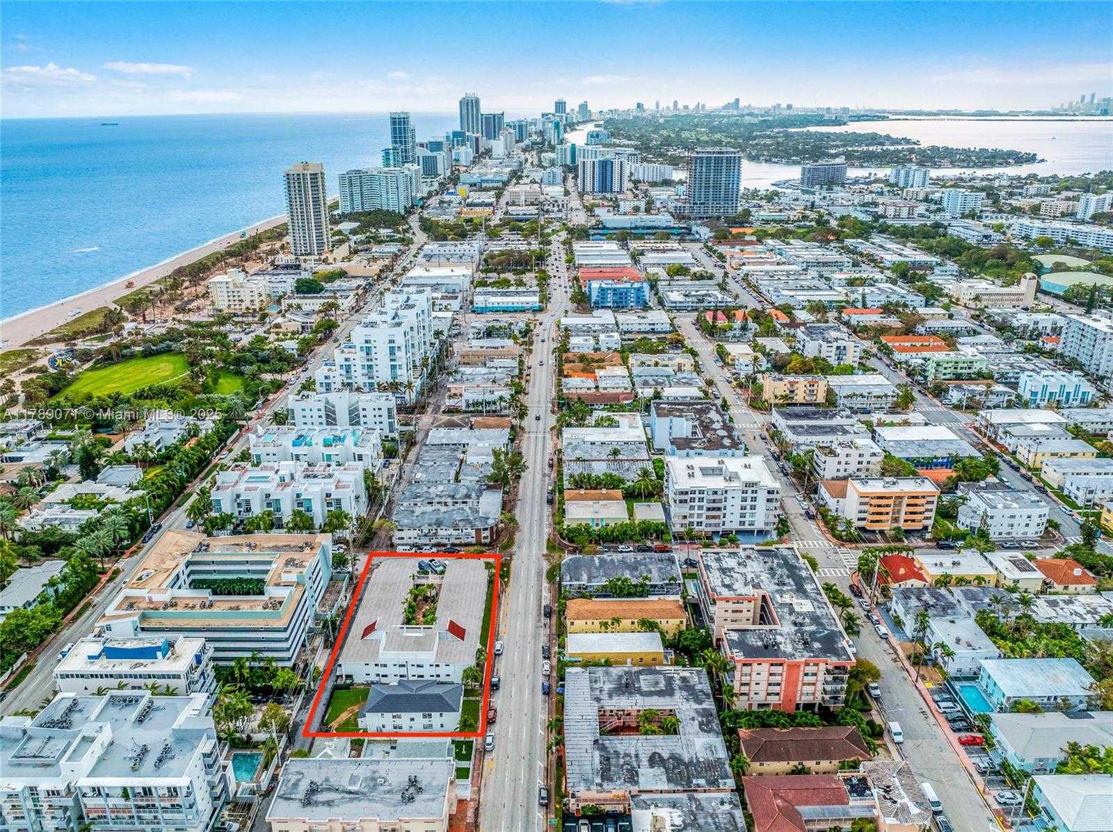 Small Image of 7825 HARDING AVE, Miami Beach Number 11