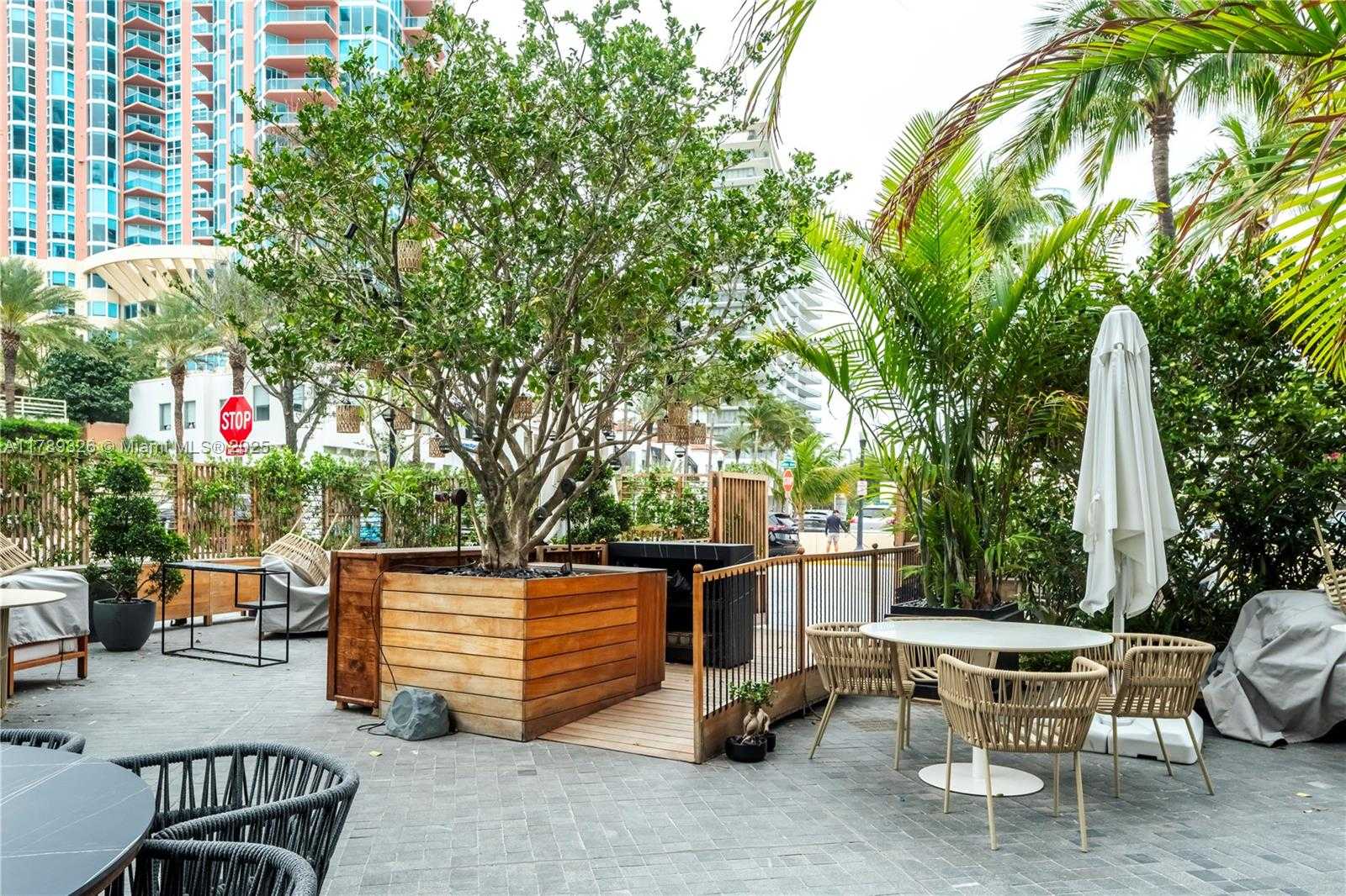 Small Image of 1 COLLINS AVE #CU3, Miami Beach Number 28