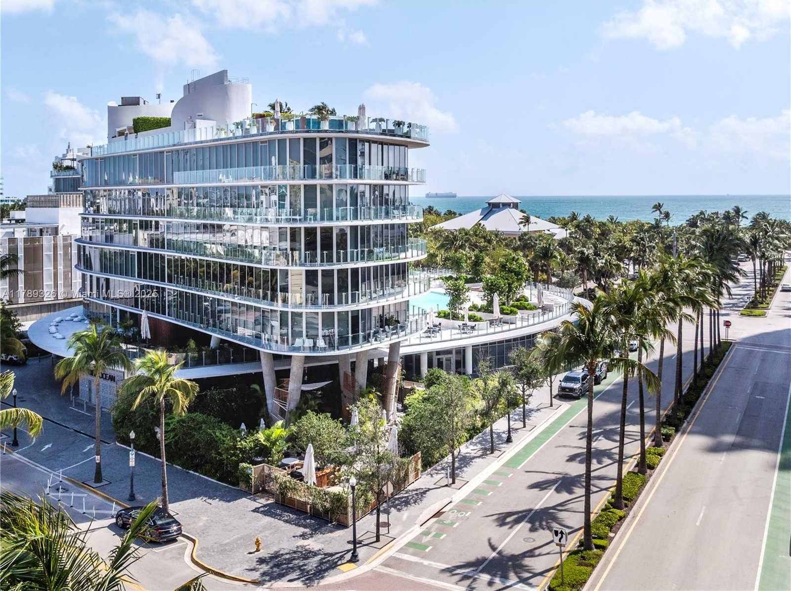Small Image of 1 COLLINS AVE #CU3, Miami Beach Number 31