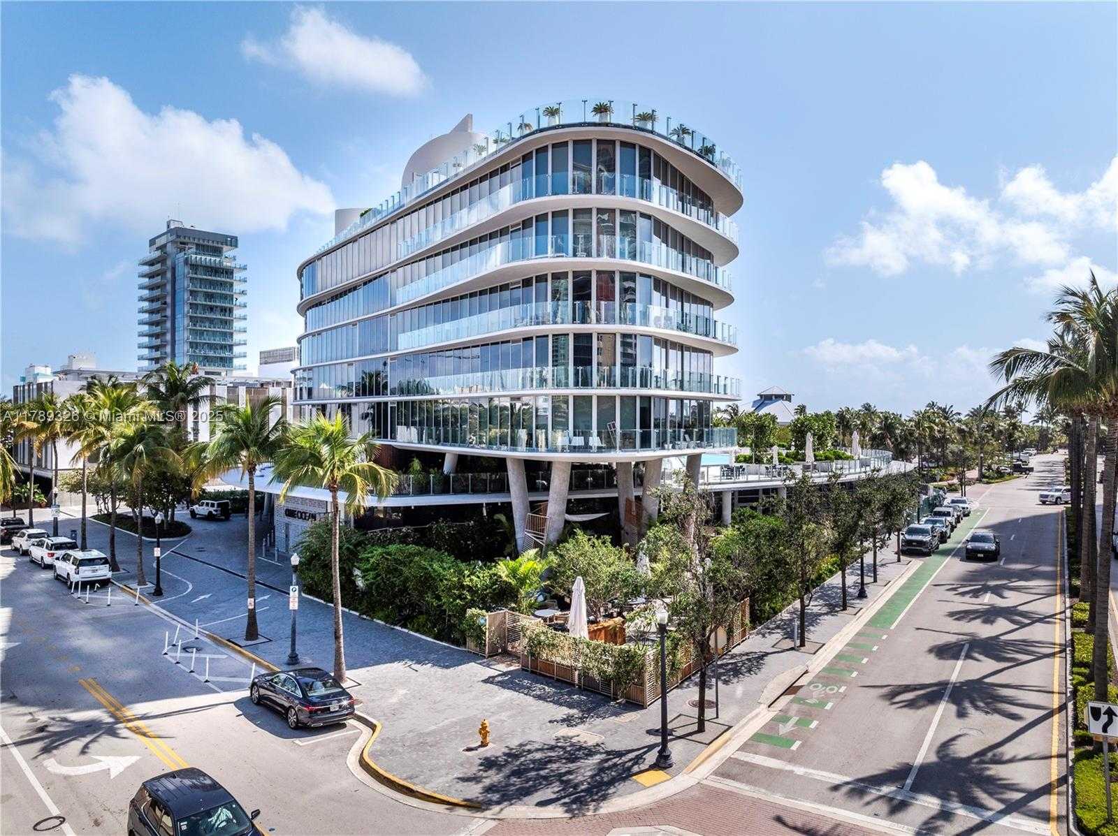 Small Image of 1 COLLINS AVE #CU3, Miami Beach Number 34