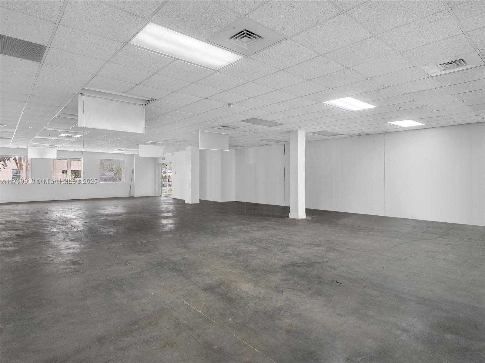 Small Image of 2701 NORTH WEST 107TH AVE, Doral Number 12