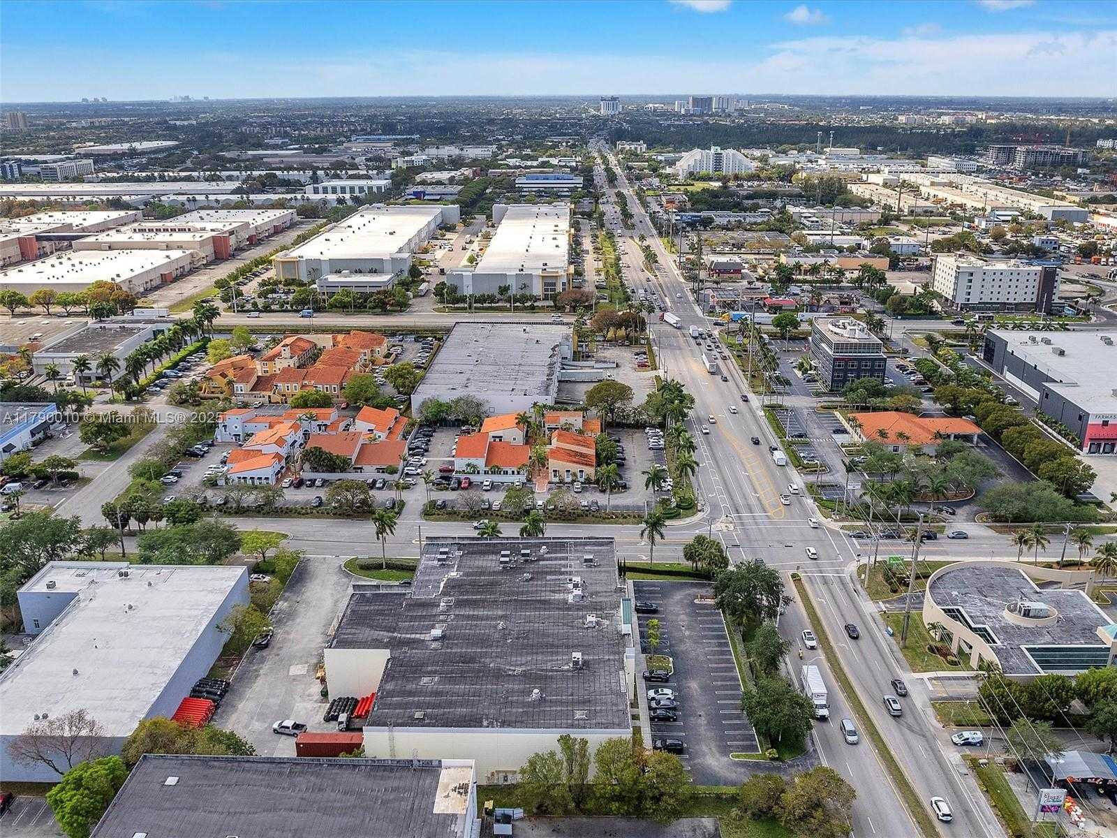 Small Image of 2701 NORTH WEST 107TH AVE, Doral Number 29