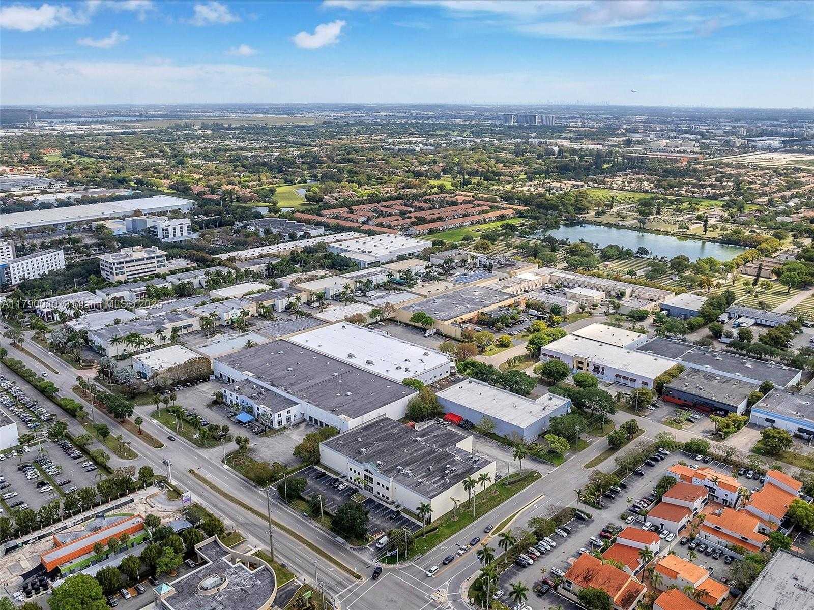 Small Image of 2701 NORTH WEST 107TH AVE, Doral Number 33