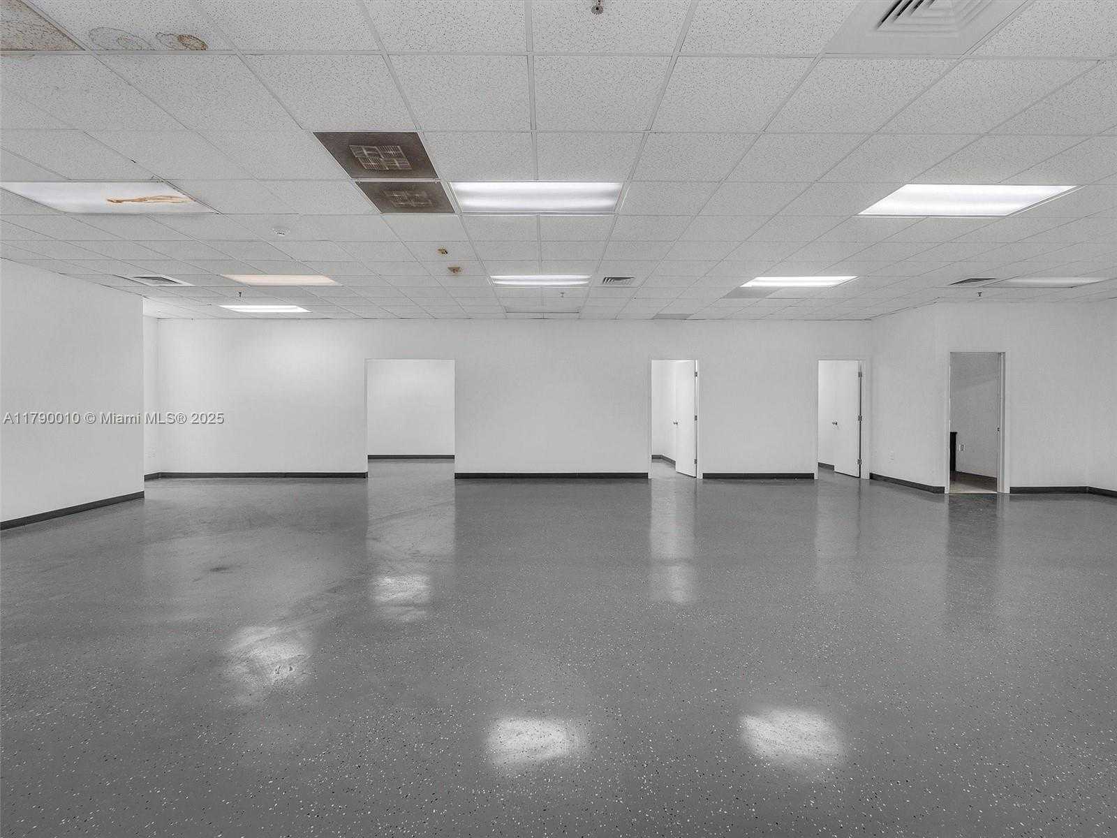 Small Image of 2701 NORTH WEST 107TH AVE, Doral Number 6