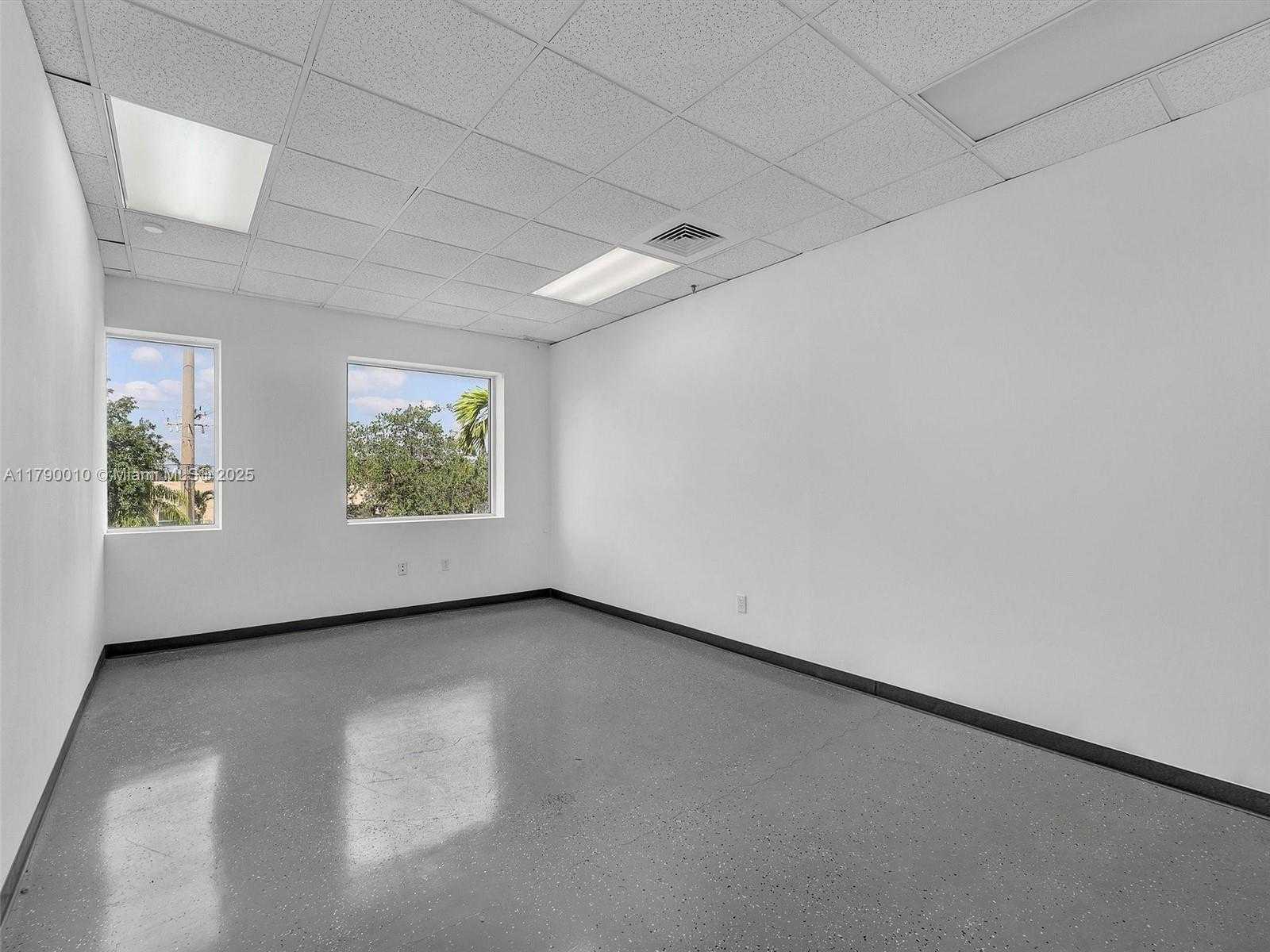 Small Image of 2701 NORTH WEST 107TH AVE, Doral Number 7