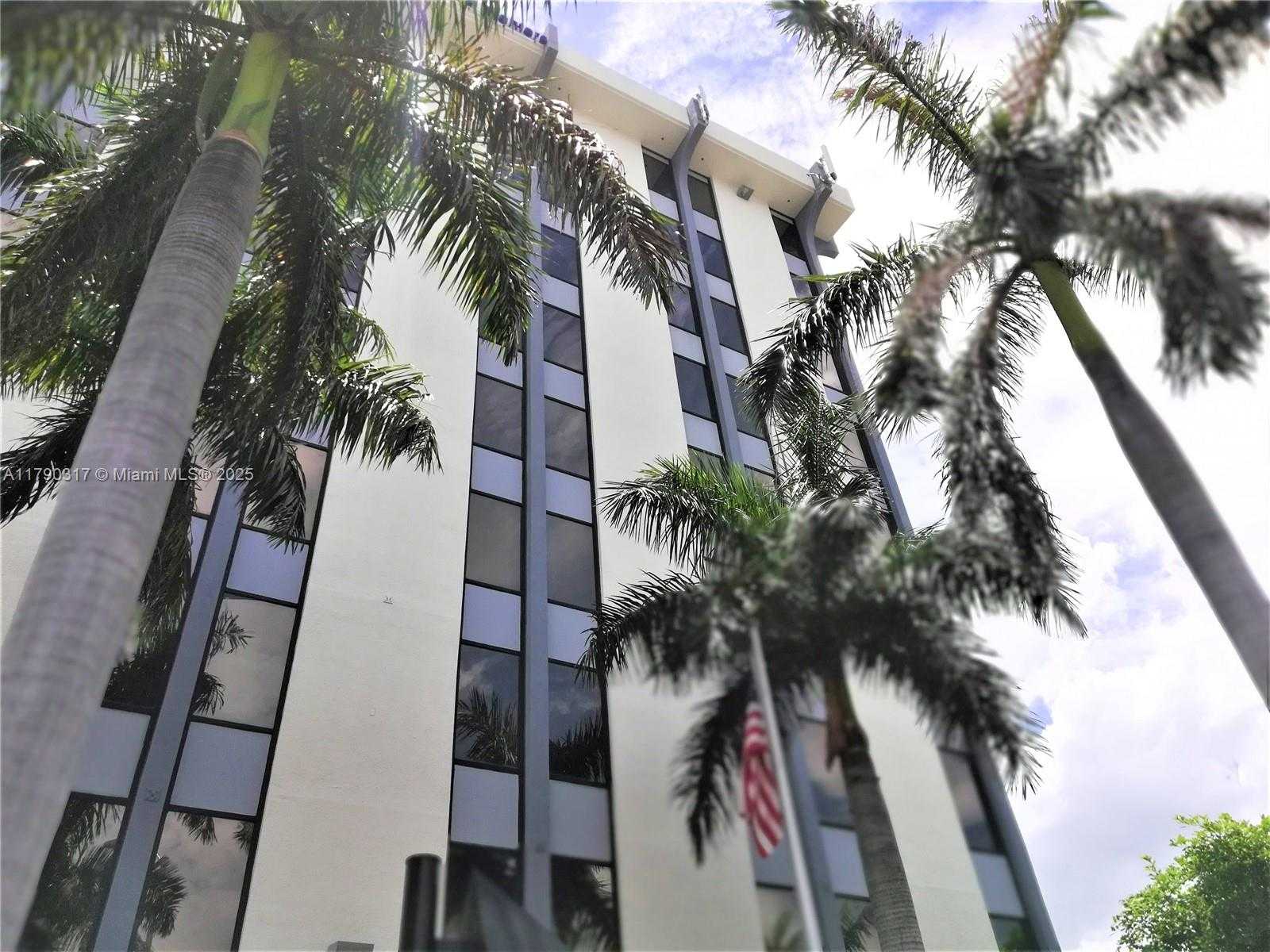 Small Image of 12550 BISCAYNE BLVD #310A or B, North Miami Number 2