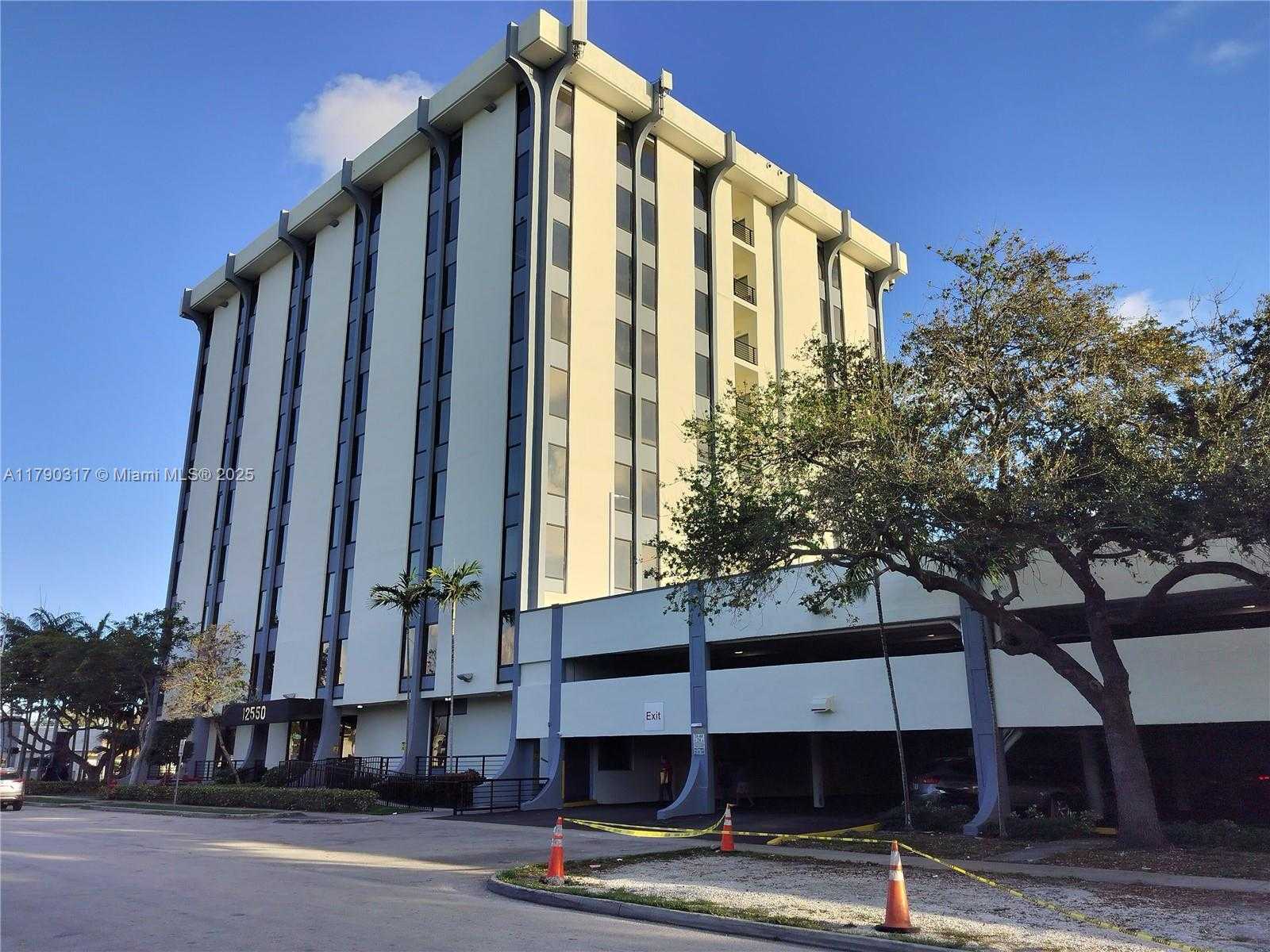 Small Image of 12550 BISCAYNE BLVD #310A or B, North Miami Number 3