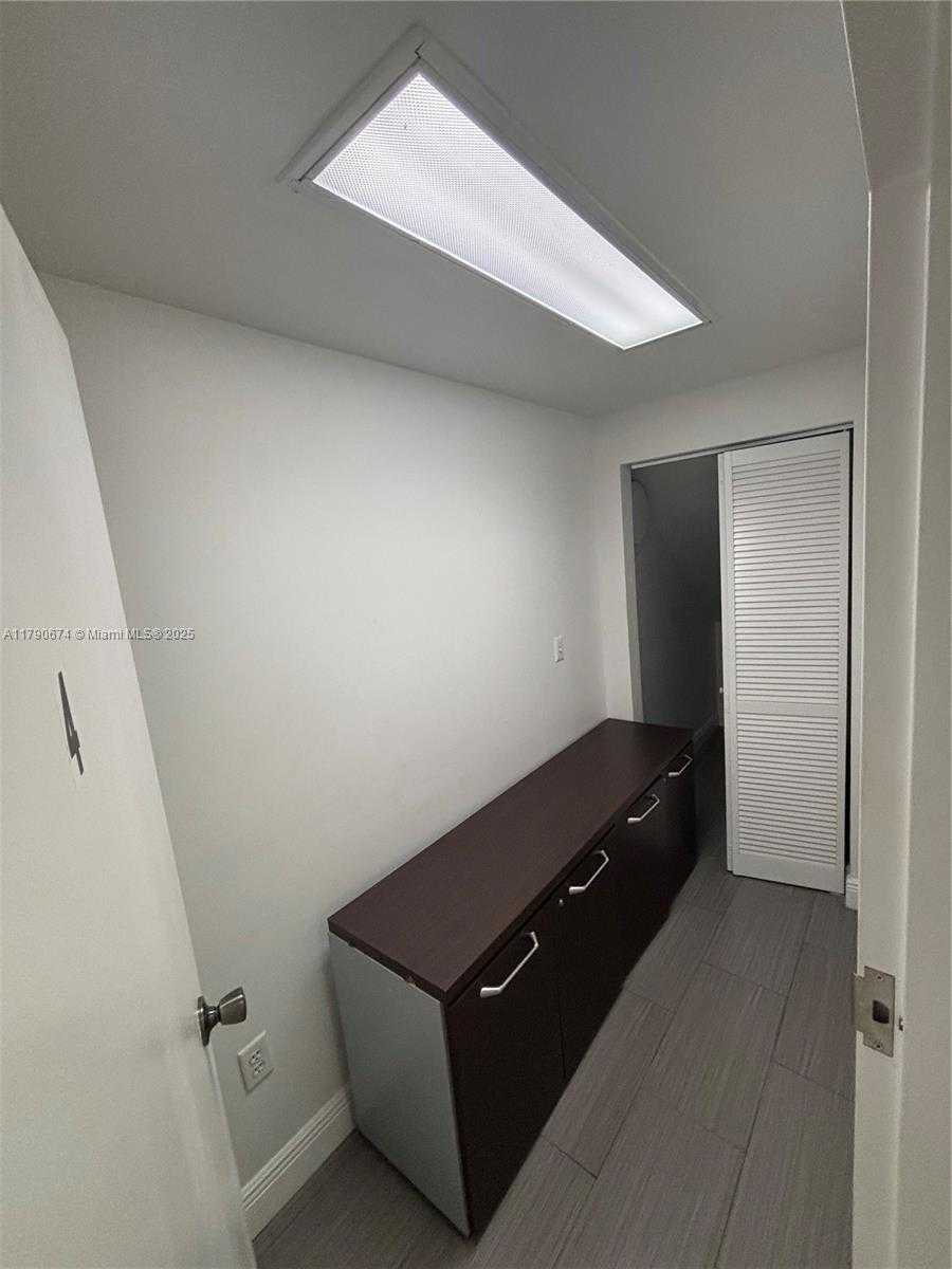 Small Image of 8221 NORTH WEST 30TH TER, Doral Number 12