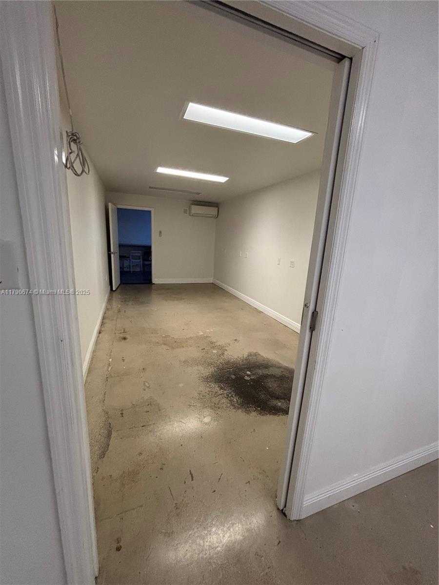 Small Image of 8221 NORTH WEST 30TH TER, Doral Number 27