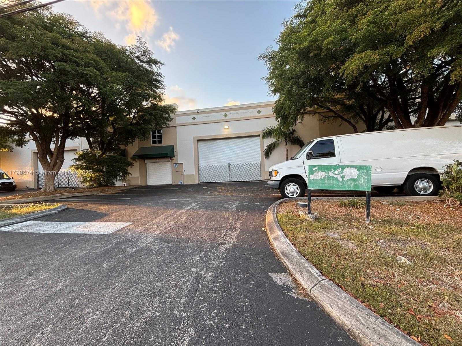Small Image of 8221 NORTH WEST 30TH TER, Doral Number 41