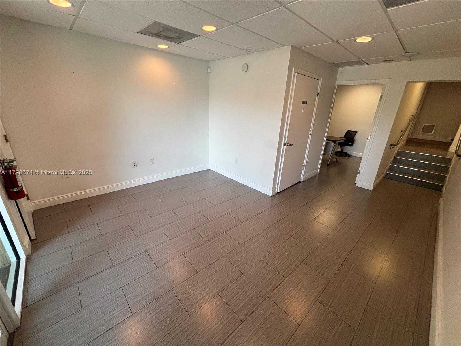 Small Image of 8221 NORTH WEST 30TH TER, Doral Number 5