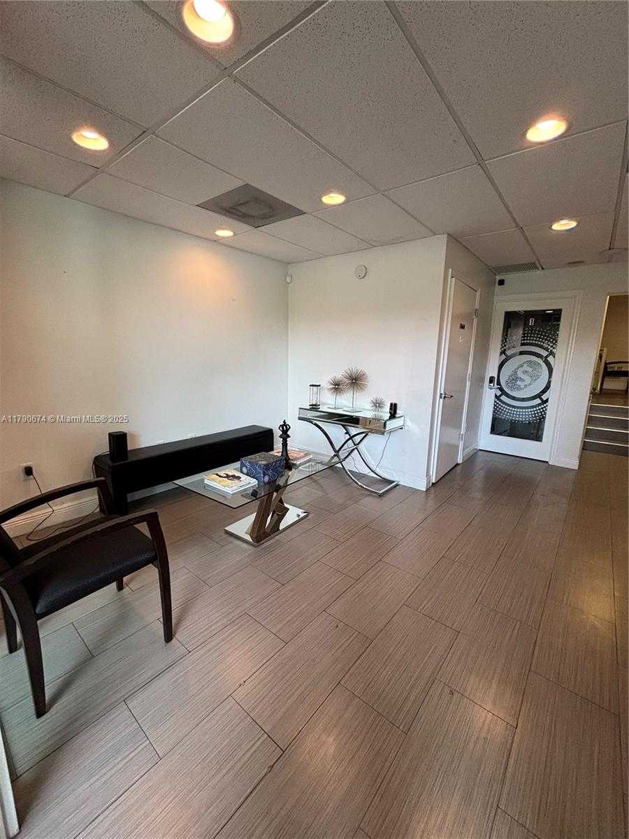 Small Image of 8221 NORTH WEST 30TH TER, Doral Number 6