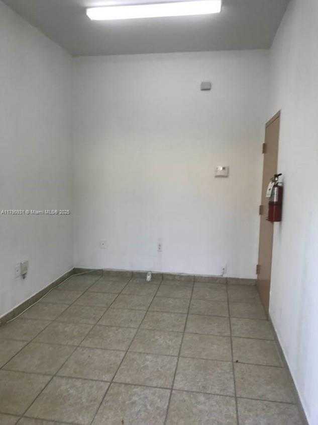 Small Image of 13806 SOUTH WEST 142ND AVE #16, Miami Number 4