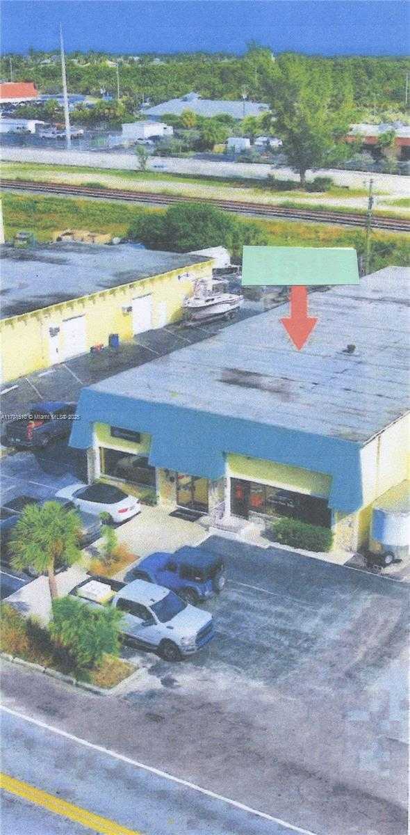 Small Image of 1508 CYPRESS DR, Jupiter Number 2