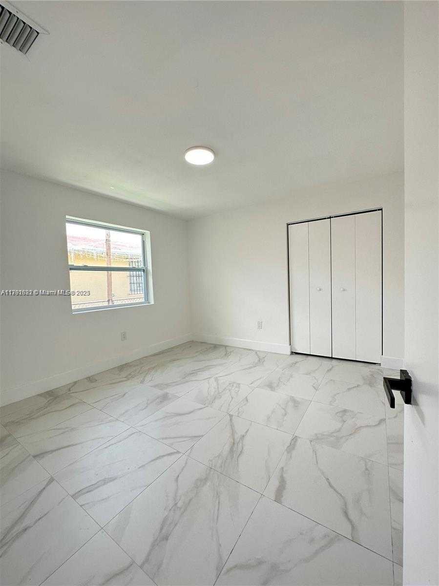Small Image of 1441 NORTH WEST 34TH ST, Miami Number 12