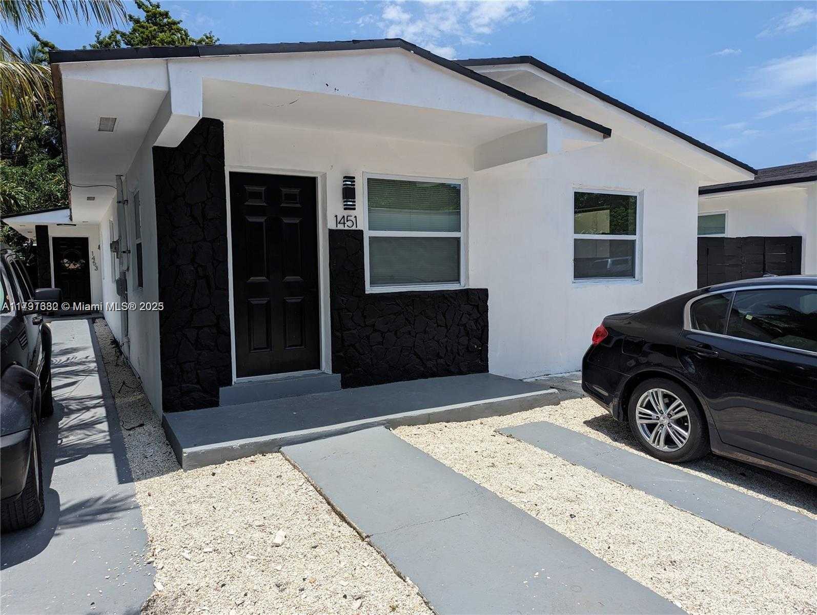 Small Image of 1441 NORTH WEST 34TH ST, Miami Number 4