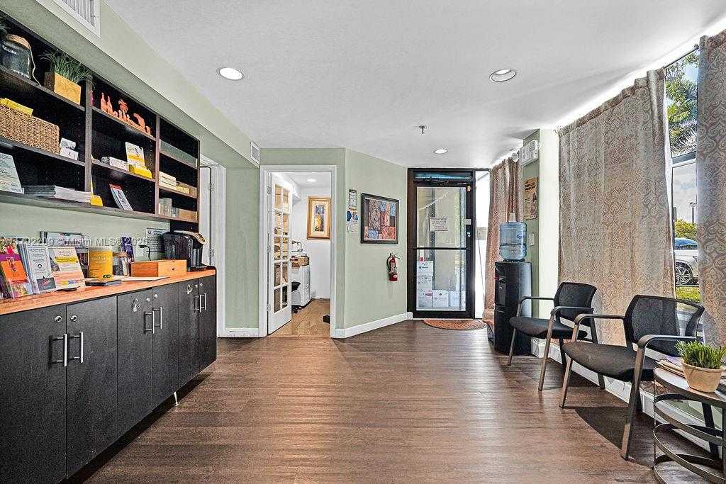 Small Image of 1590 NORTH EAST 162ND ST, North Miami Beach Number 14