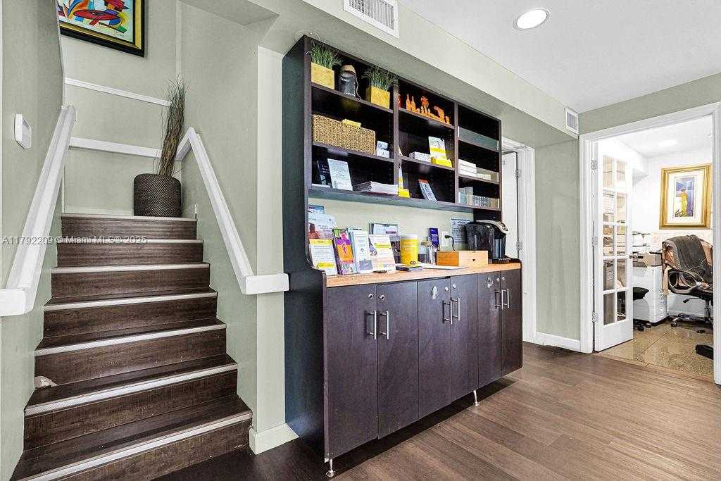 Small Image of 1590 NORTH EAST 162ND ST, North Miami Beach Number 16