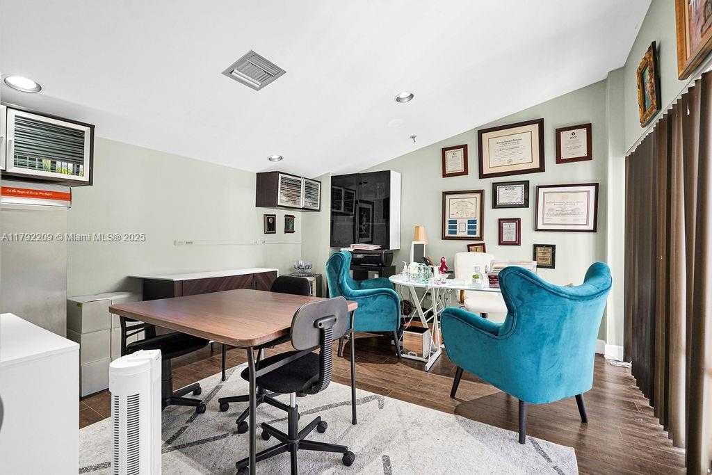 Small Image of 1590 NORTH EAST 162ND ST, North Miami Beach Number 37