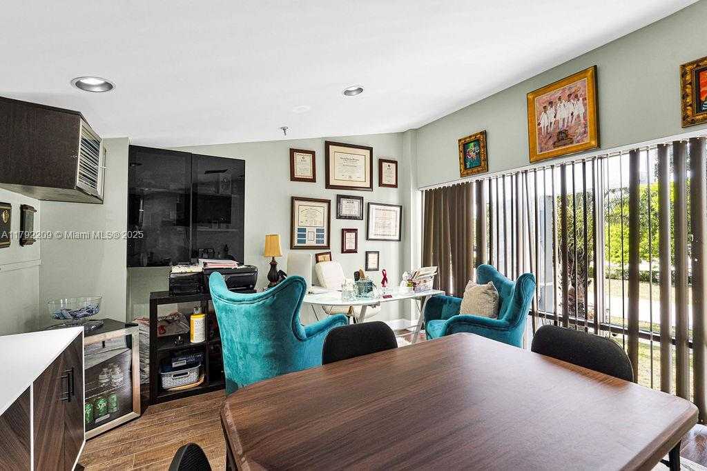 Small Image of 1590 NORTH EAST 162ND ST, North Miami Beach Number 39
