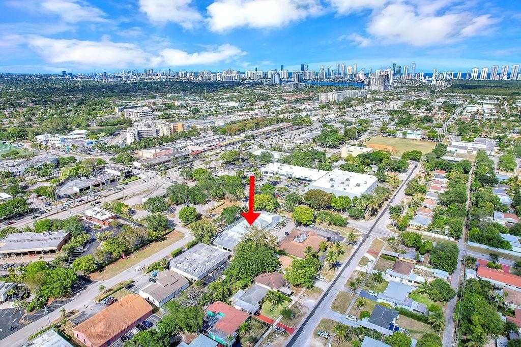 Small Image of 1590 NORTH EAST 162ND ST, North Miami Beach Number 8