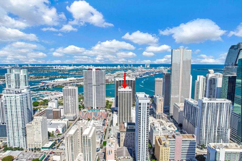 Small Image of 1 SOUTH EAST 3RD AVE, Miami Number 4