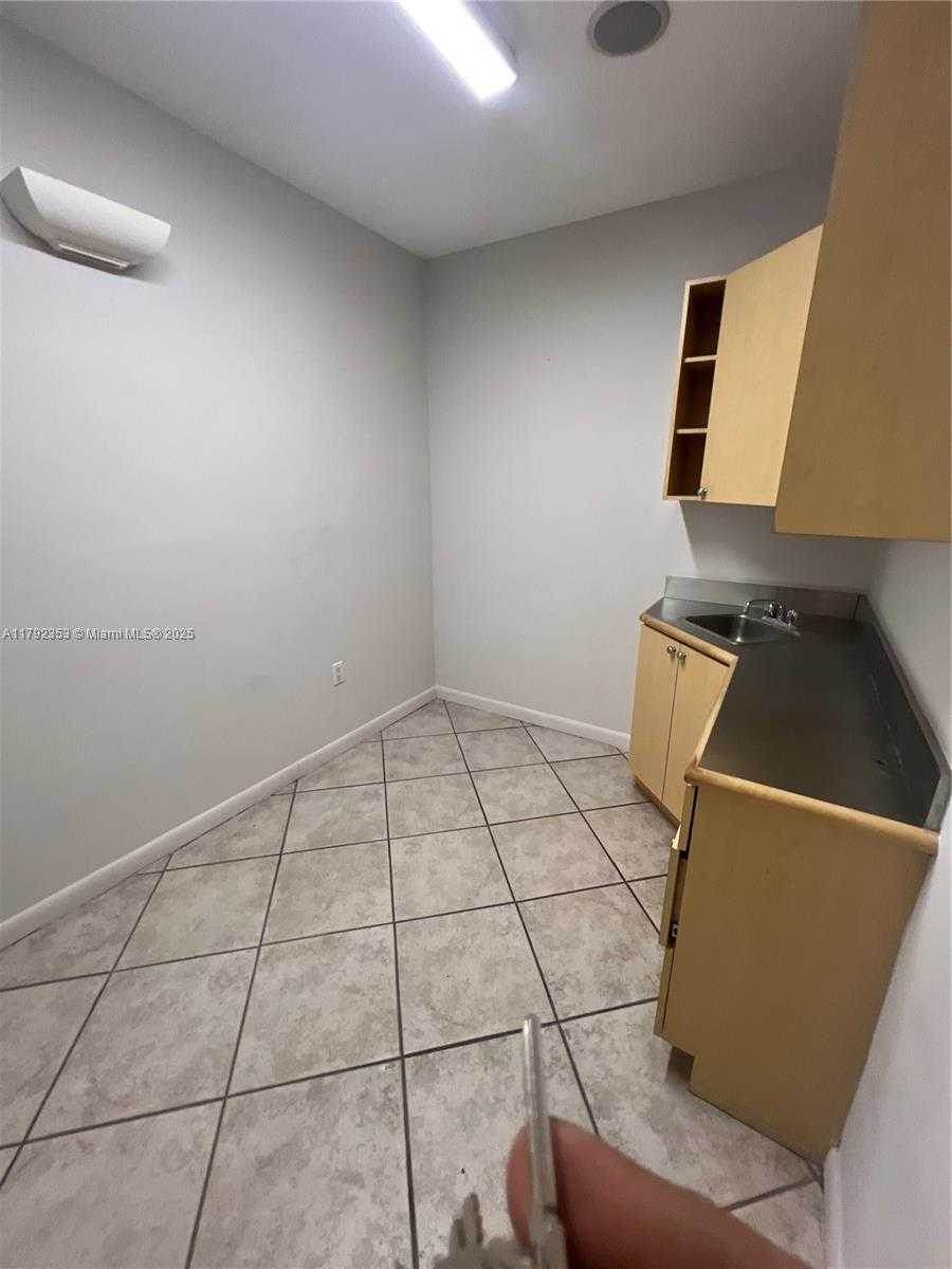 Small Image of 430 SOUTH DIXIE HWY, Coral Gables Number 6