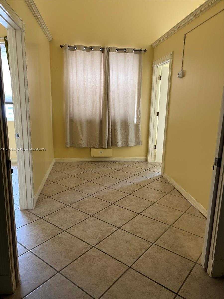 Small Image of 430 SOUTH DIXIE HWY, Coral Gables Number 8
