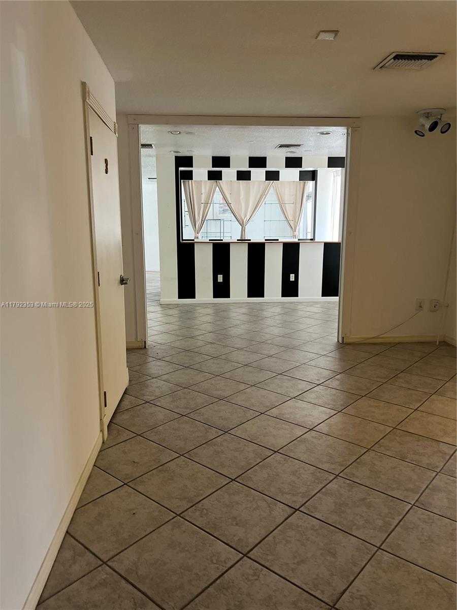 Small Image of 430 SOUTH DIXIE HWY, Coral Gables Number 9