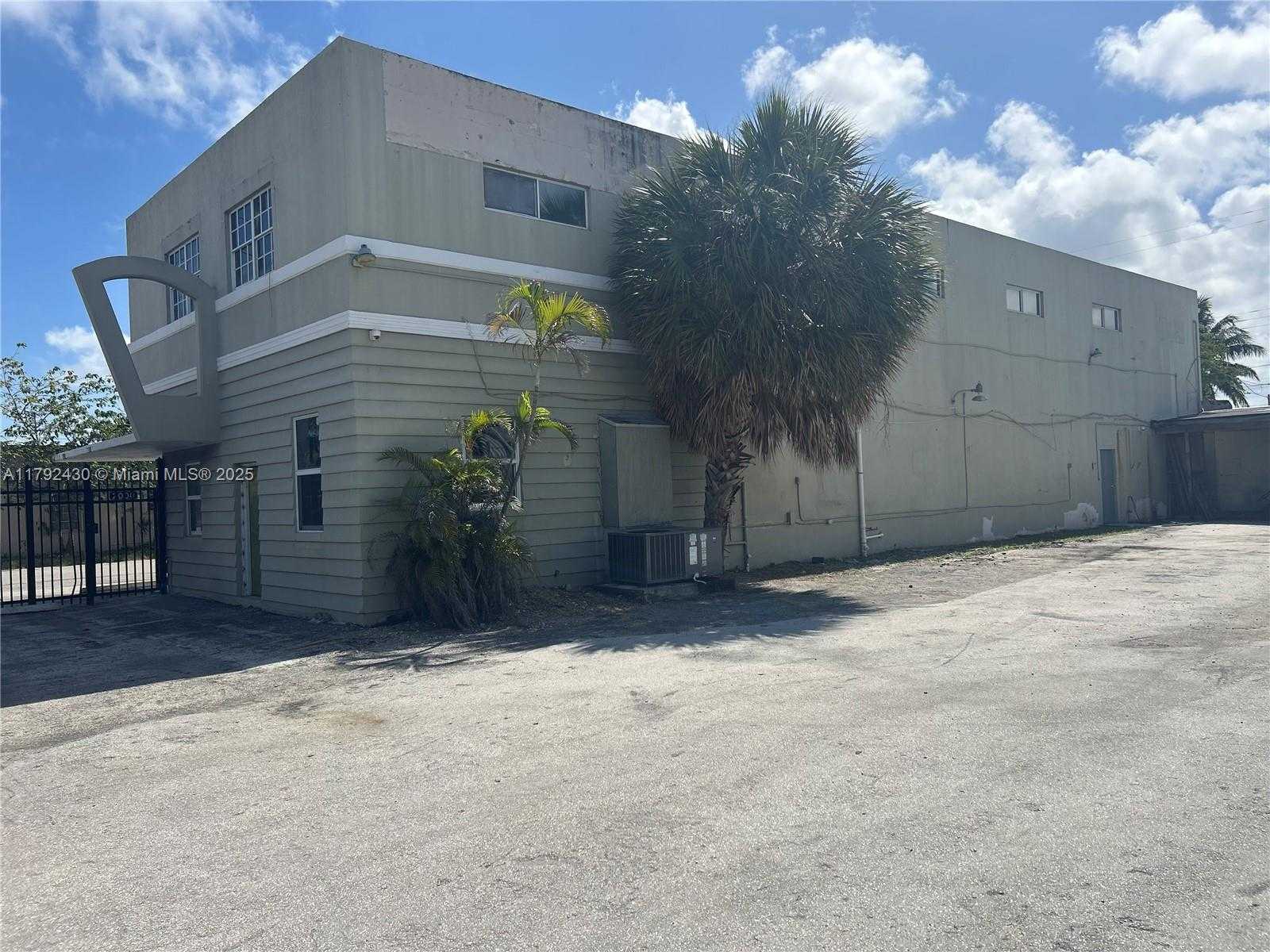 Small Image of 2000 NORTH DIXIE HWY, Hollywood Number 14