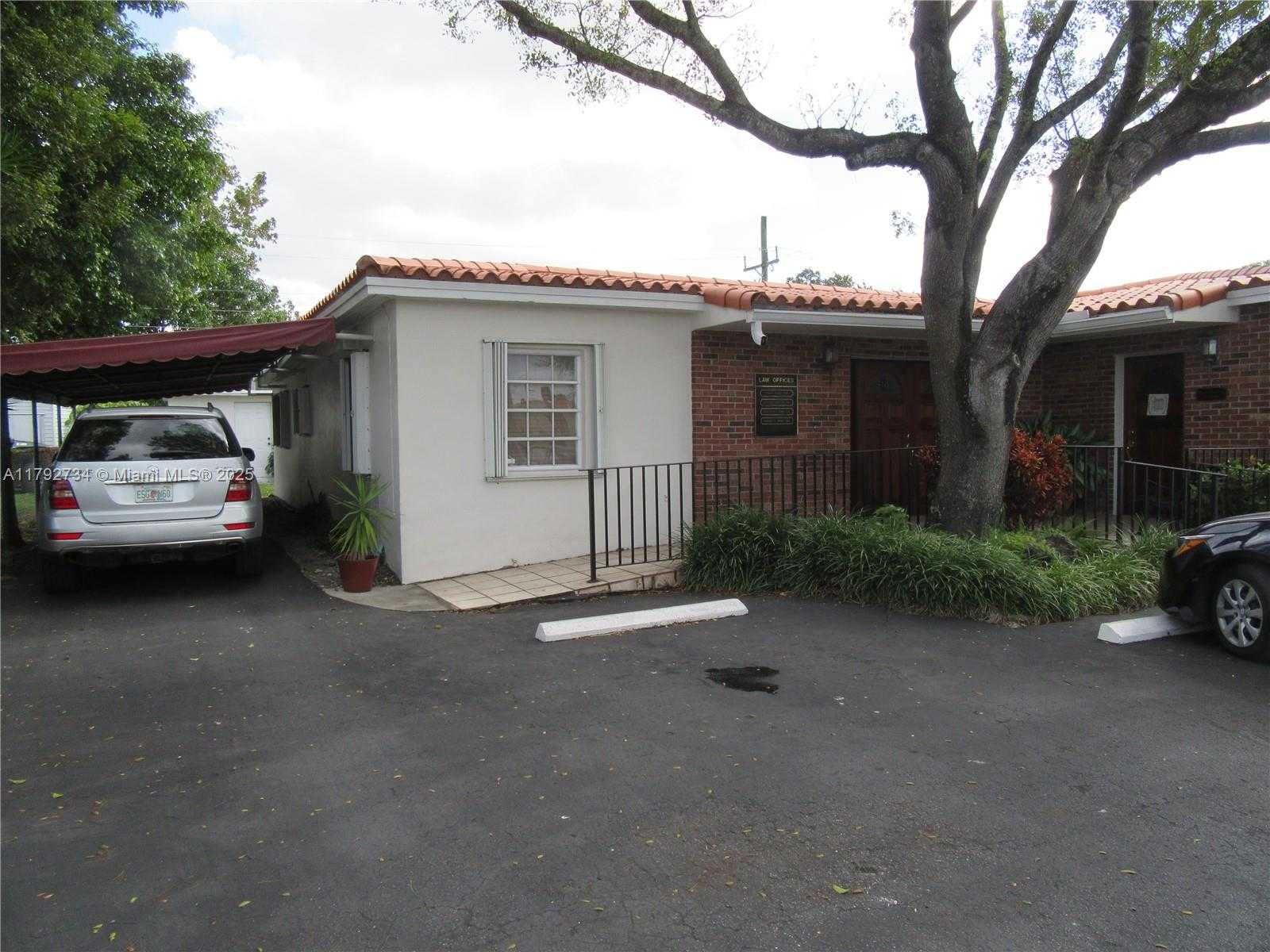 Small Image of 1105 SOUTH WEST 87TH AVE, Miami Number 4