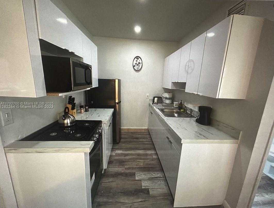 Small Image of 2655 SOUTH WEST 24TH AVE, Miami Number 15