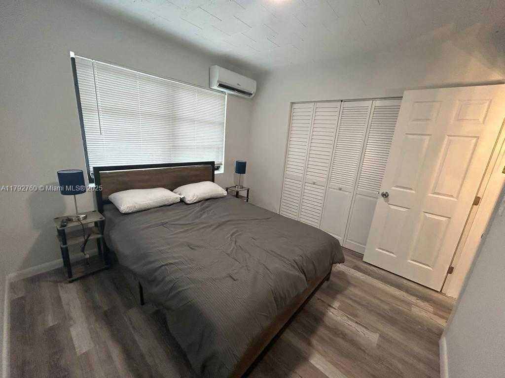 Small Image of 2655 SOUTH WEST 24TH AVE, Miami Number 26