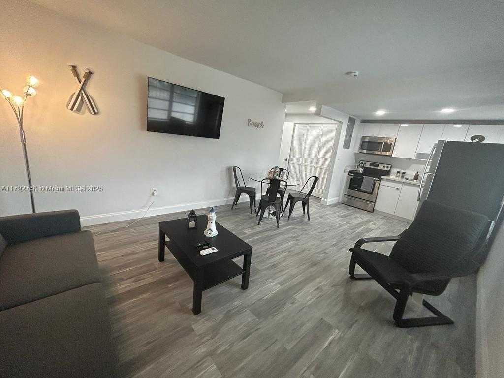 Small Image of 2655 SOUTH WEST 24TH AVE, Miami Number 37