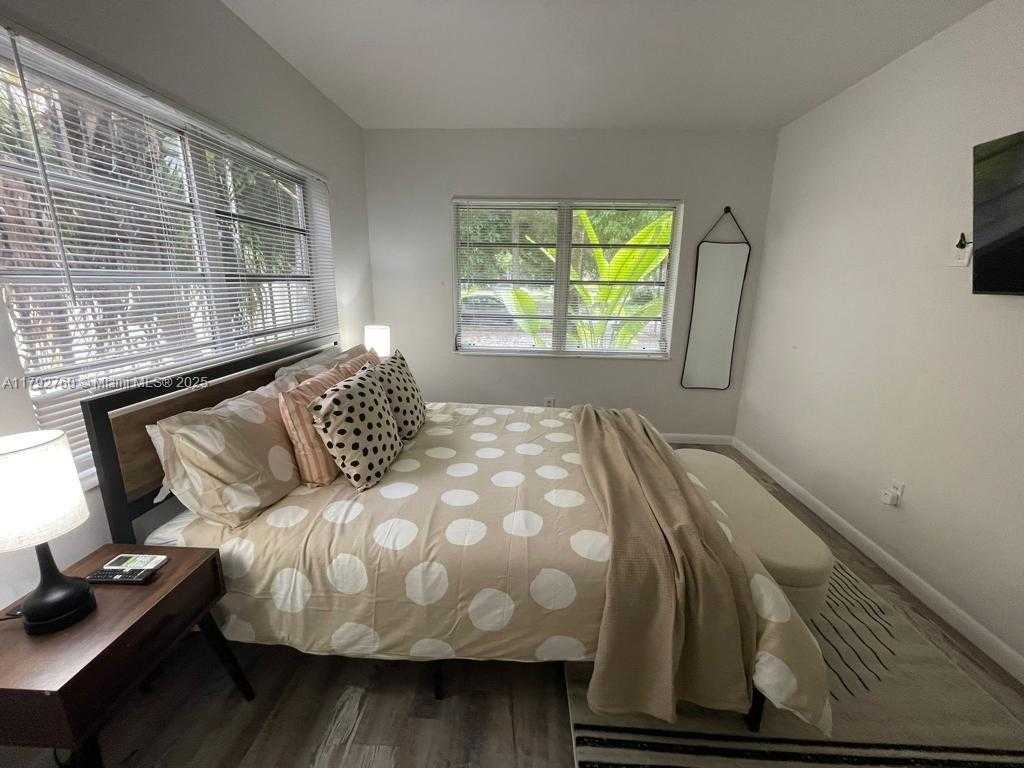 Small Image of 2655 SOUTH WEST 24TH AVE, Miami Number 5