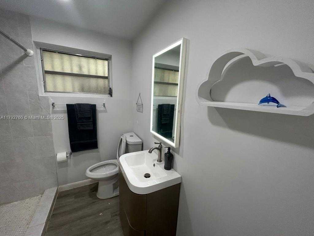 Small Image of 2655 SOUTH WEST 24TH AVE, Miami Number 50