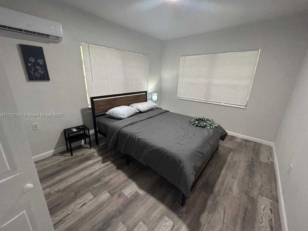 Small Image of 2655 SOUTH WEST 24TH AVE, Miami Number 52