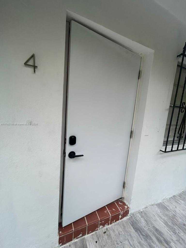 Small Image of 2655 SOUTH WEST 24TH AVE, Miami Number 53