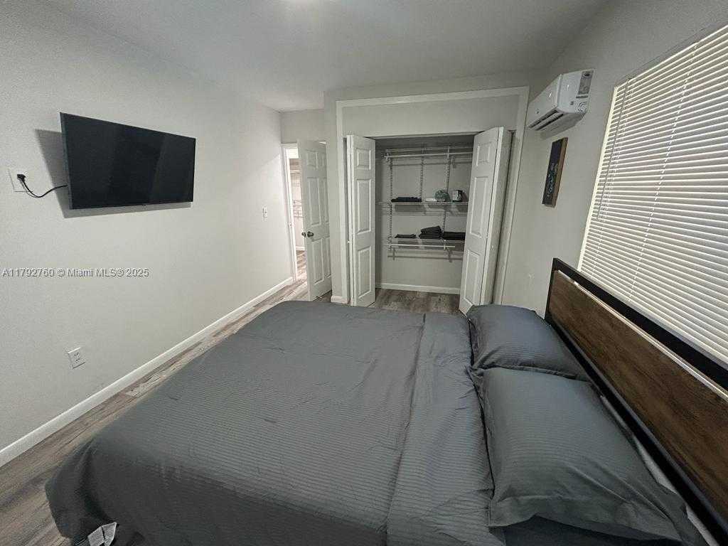 Small Image of 2655 SOUTH WEST 24TH AVE, Miami Number 59