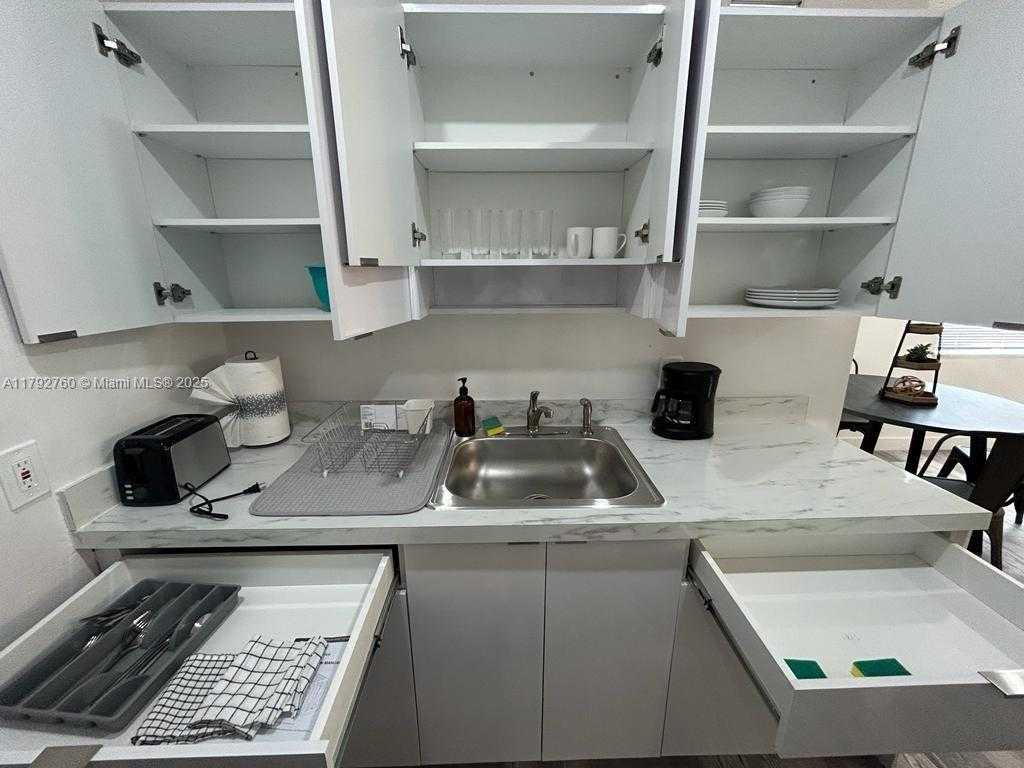 Small Image of 2655 SOUTH WEST 24TH AVE, Miami Number 63