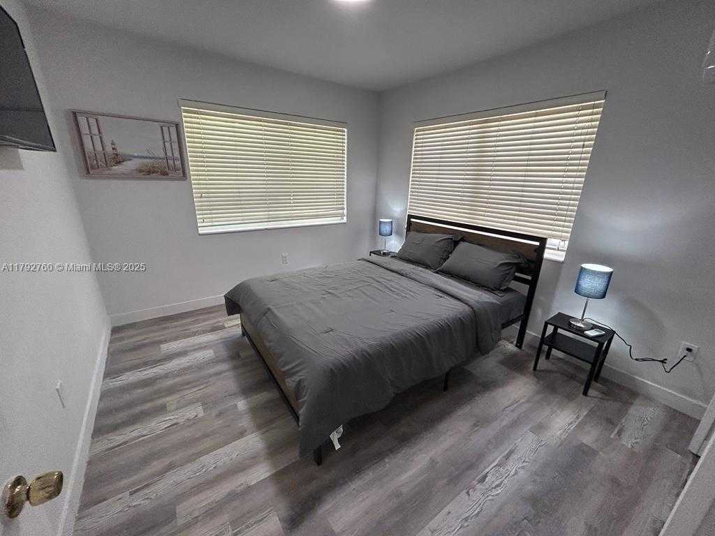 Small Image of 2655 SOUTH WEST 24TH AVE, Miami Number 65