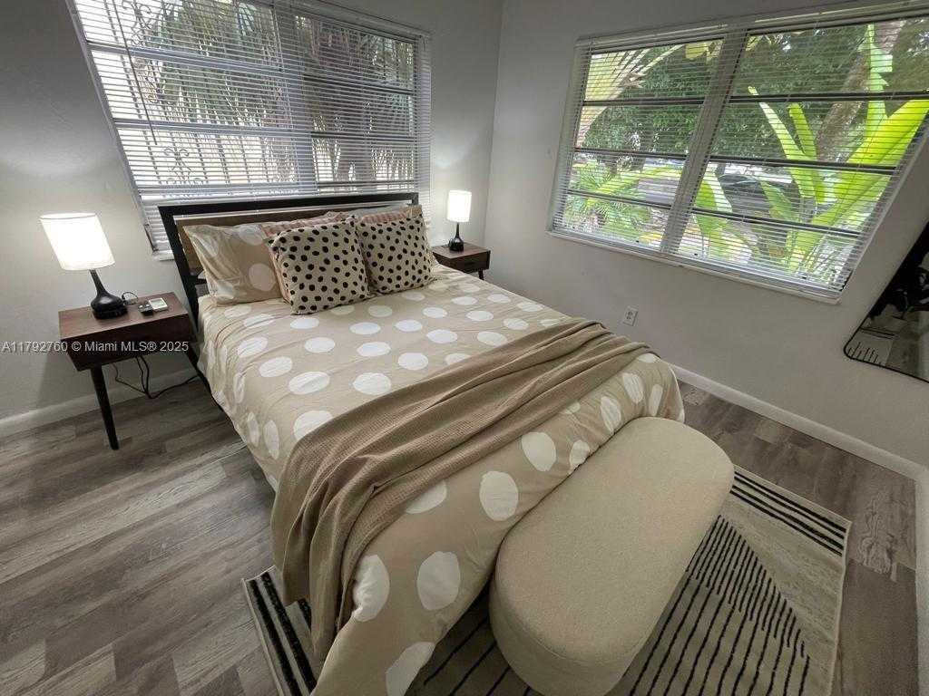 Small Image of 2655 SOUTH WEST 24TH AVE, Miami Number 7