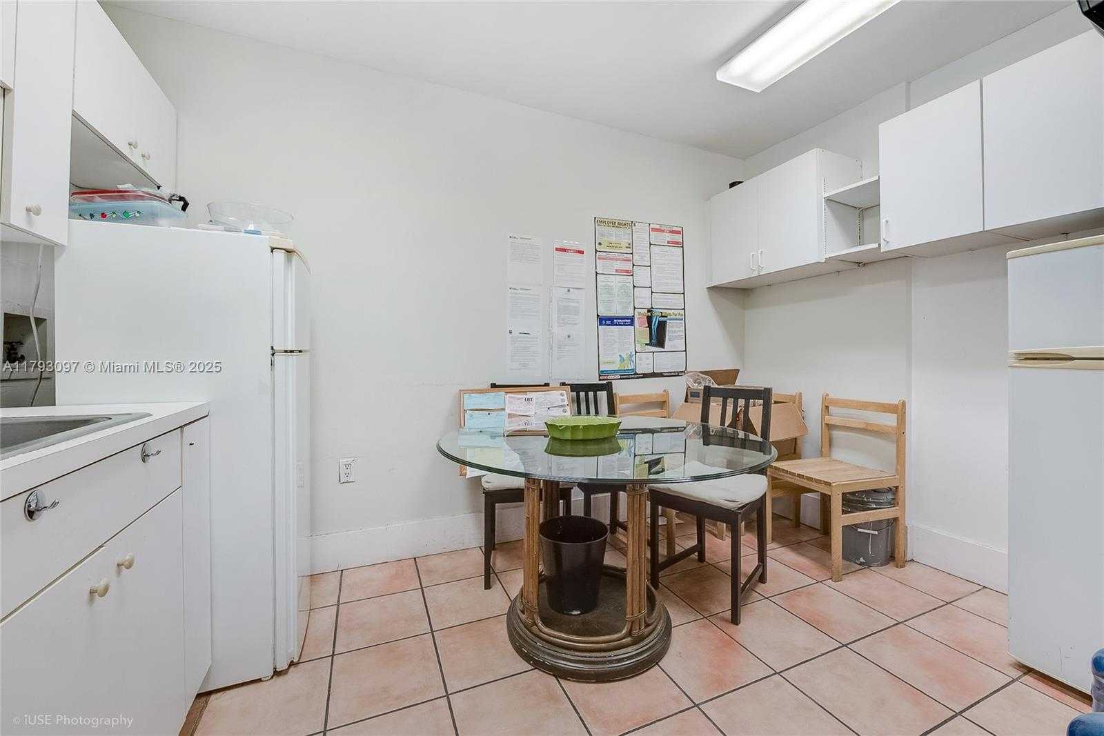 Small Image of 304 PALERMO AVE, Coral Gables Number 17