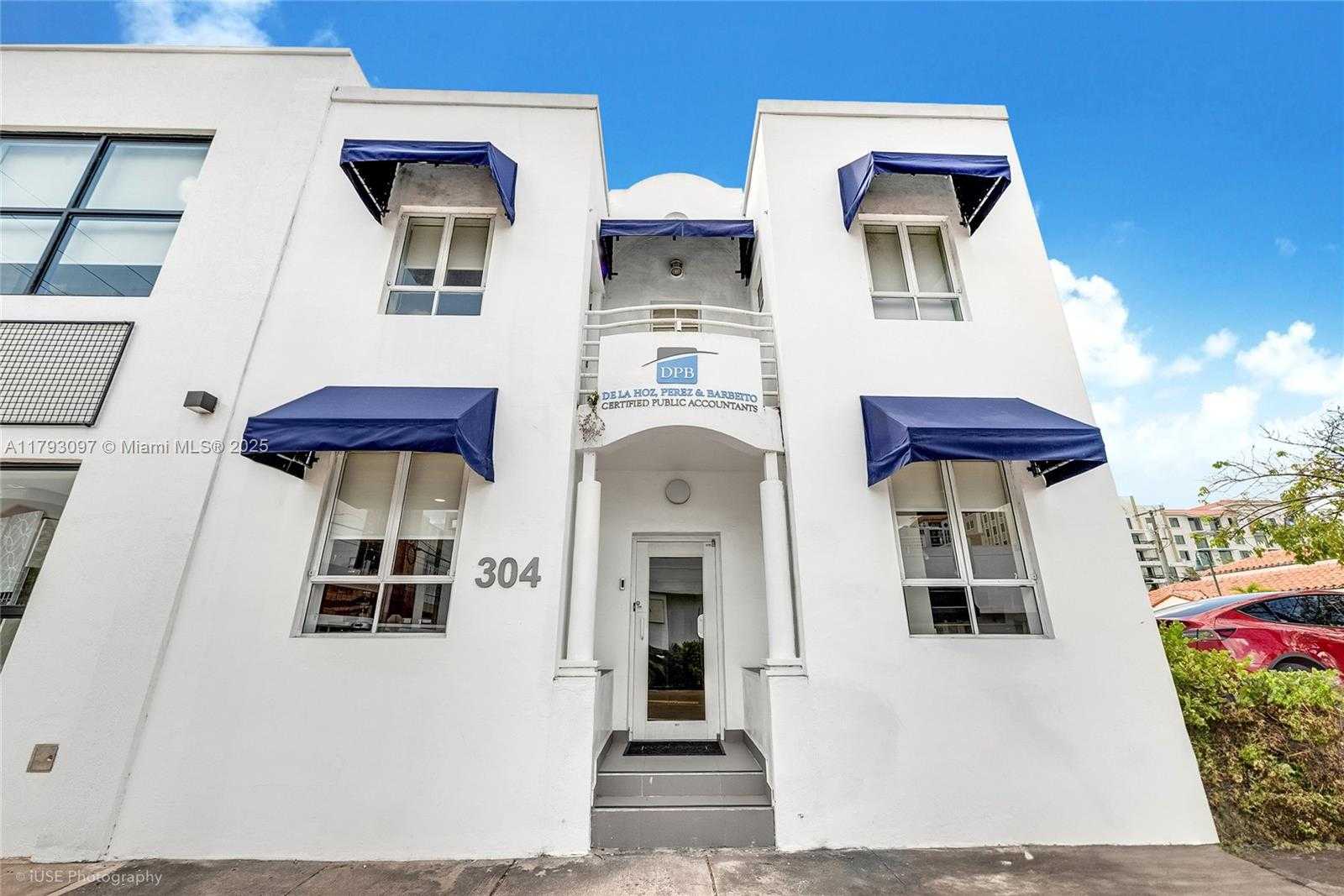 Small Image of 304 PALERMO AVE, Coral Gables Number 19