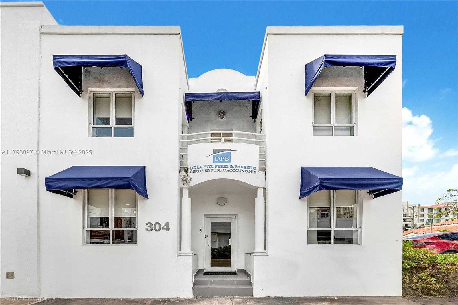 Small Image of 304 PALERMO AVE, Coral Gables Number 2